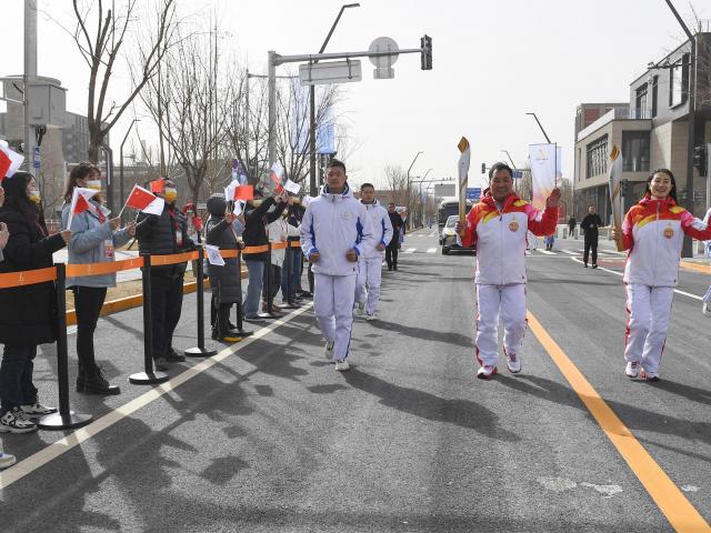 2022年冬残奥会火炬传递学生表演的中国娃叫什么