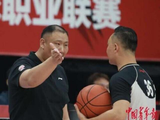 2021广厦男篮主教练